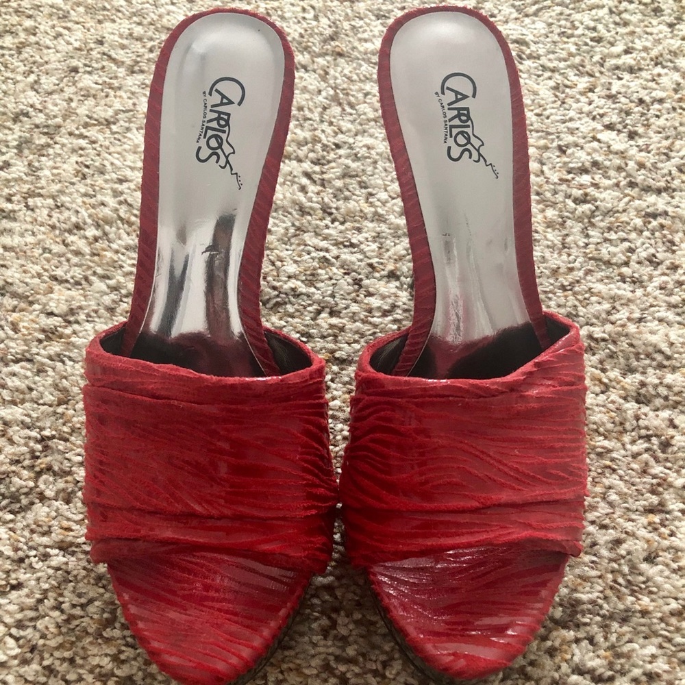 Carlos Santana Red Pumps